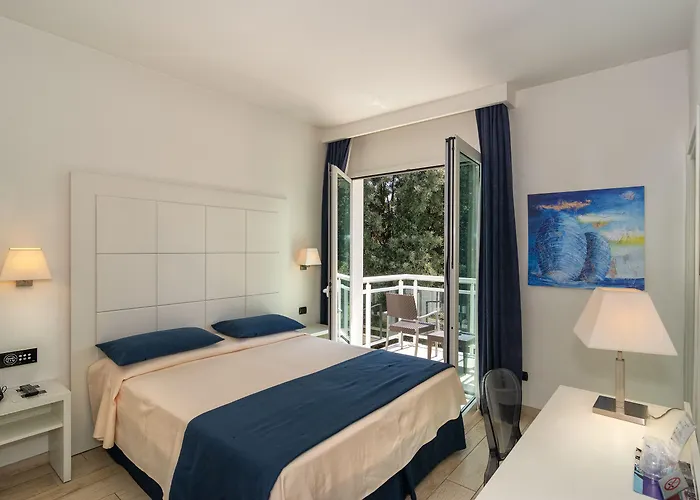 Готель Park Марина-ді-П'єтразанта